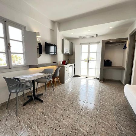 White Lily Suites & Lofts - Adults Only 16 Plus Perivolos  Esterno foto
