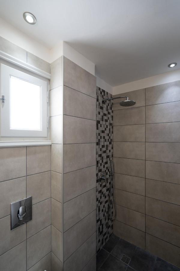 White Lily Suites & Lofts - Adults Only 16 Plus Perivolos  Esterno foto