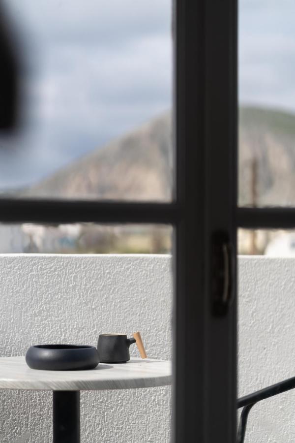 White Lily Suites & Lofts - Adults Only 16 Plus Perivolos  Esterno foto