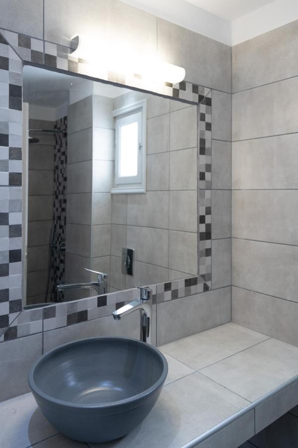 White Lily Suites & Lofts - Adults Only 16 Plus Perivolos  Esterno foto