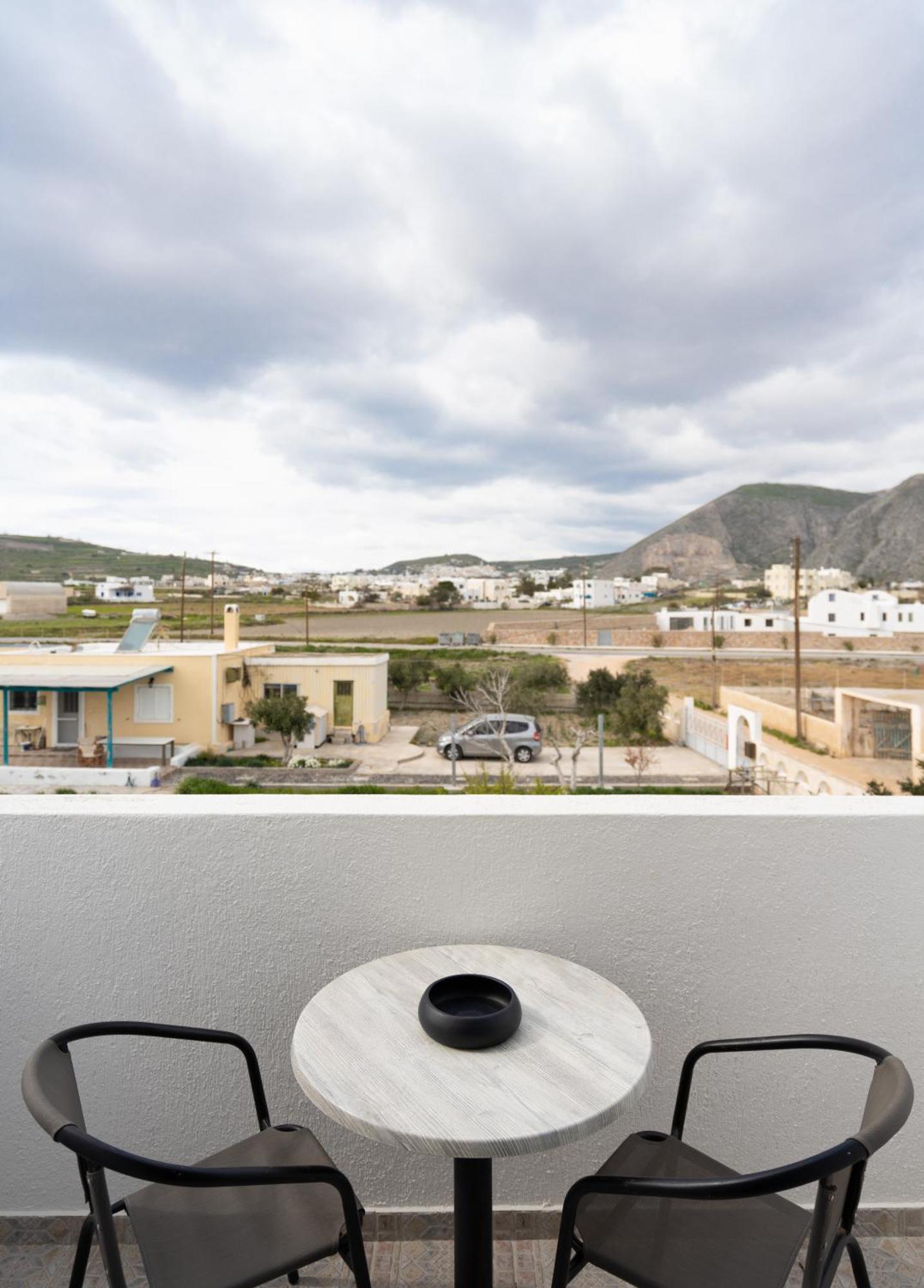 White Lily Suites & Lofts - Adults Only 16 Plus Perivolos  Esterno foto