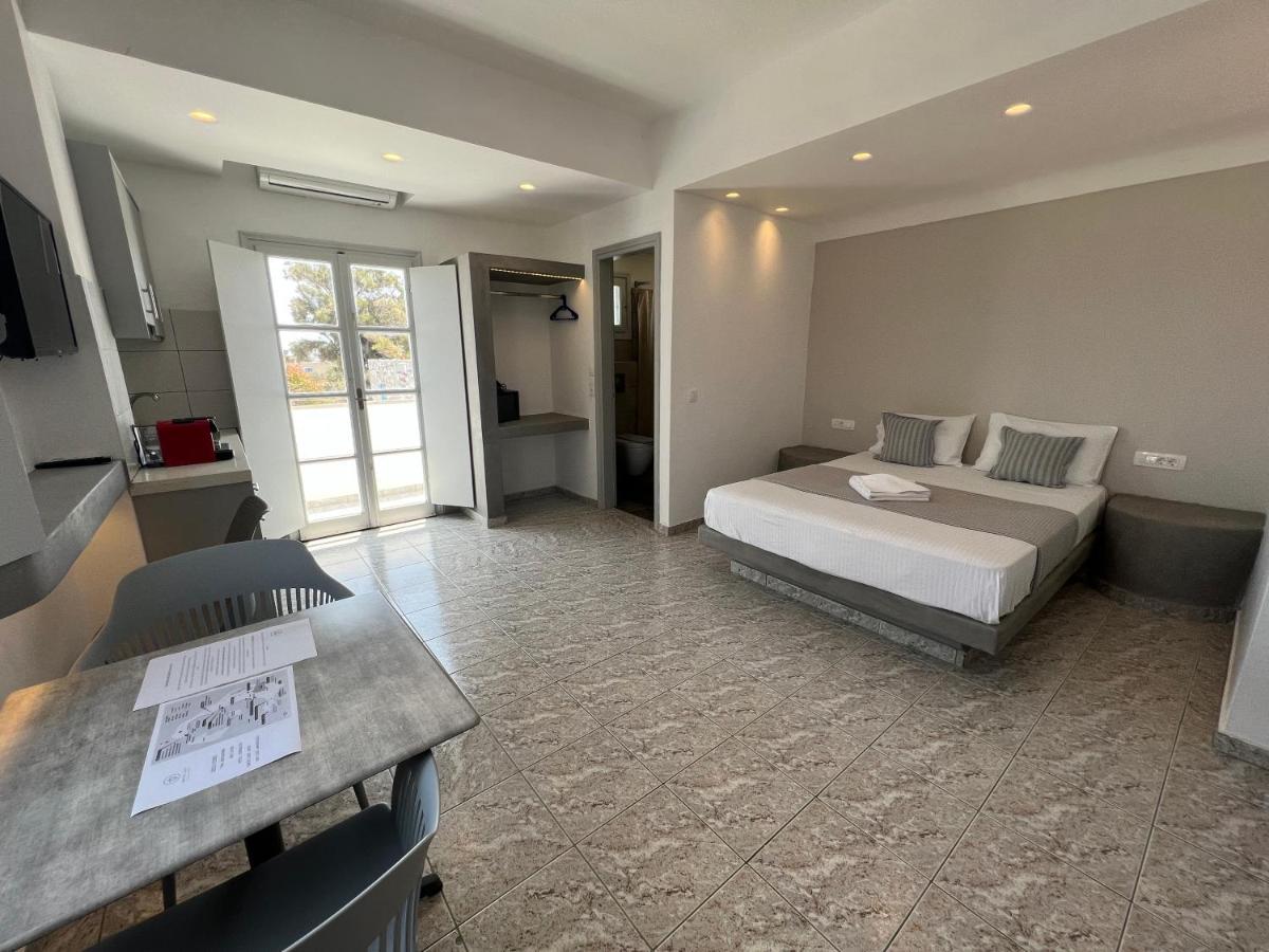 White Lily Suites & Lofts - Adults Only 16 Plus Perivolos  Esterno foto