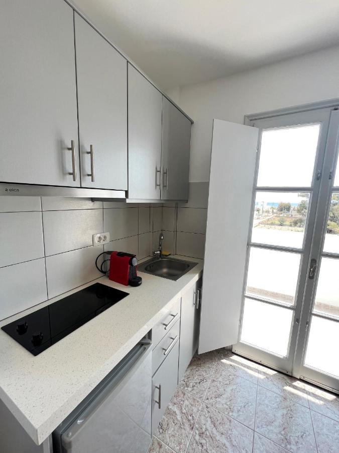 White Lily Suites & Lofts - Adults Only 16 Plus Perivolos  Esterno foto