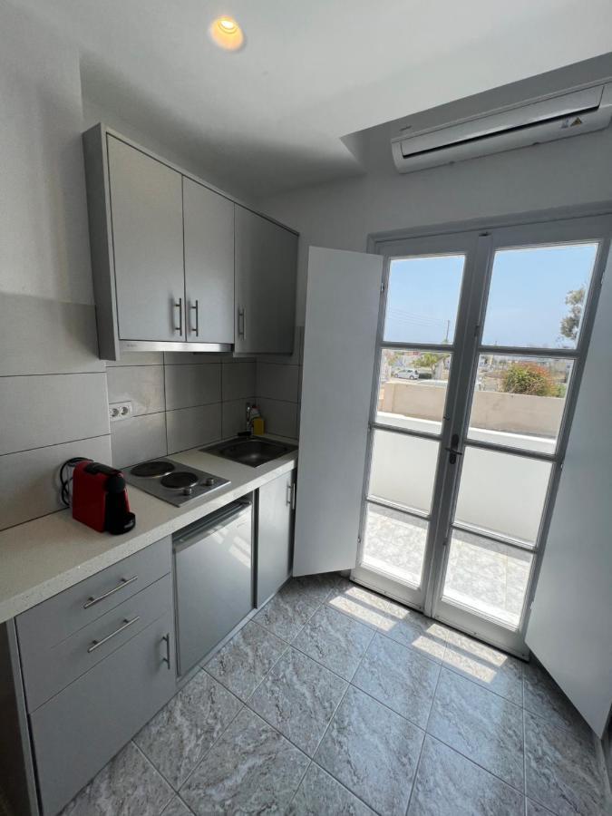 White Lily Suites & Lofts - Adults Only 16 Plus Perivolos  Esterno foto