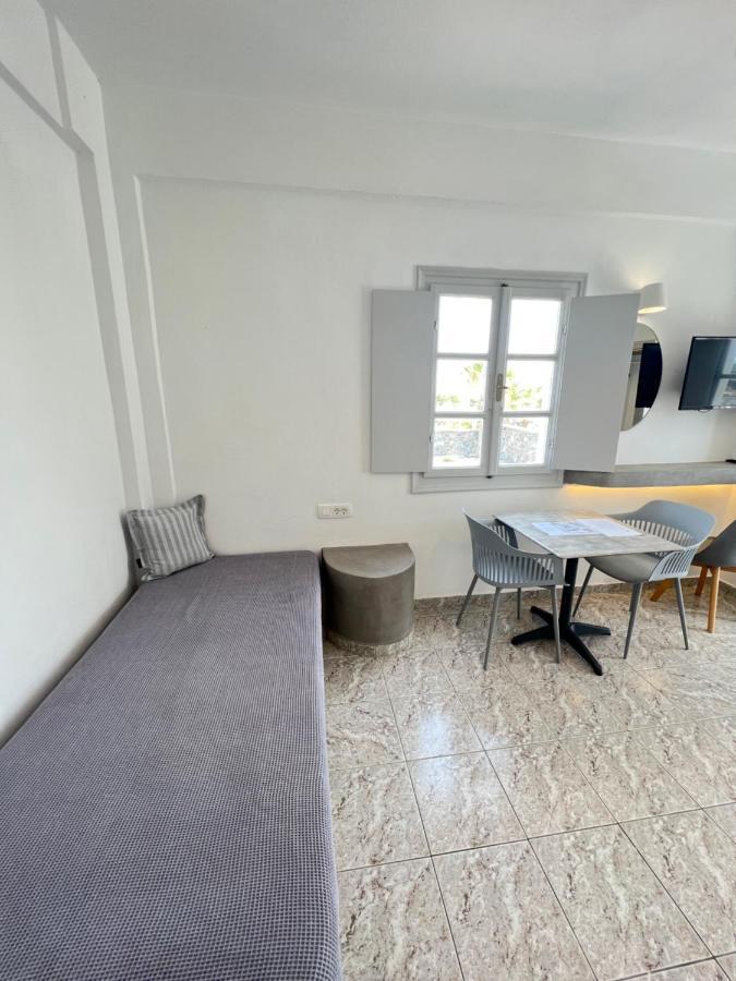 White Lily Suites & Lofts - Adults Only 16 Plus Perivolos  Esterno foto