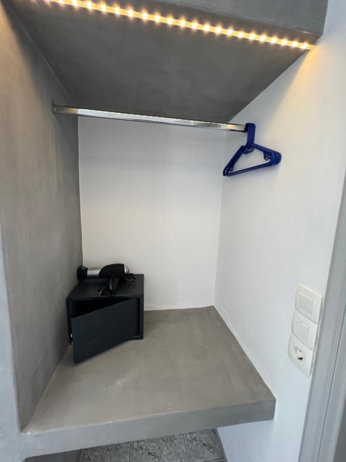 White Lily Suites & Lofts - Adults Only 16 Plus Perivolos  Esterno foto