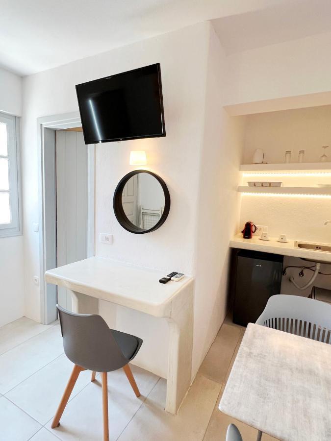 White Lily Suites & Lofts - Adults Only 16 Plus Perivolos  Esterno foto