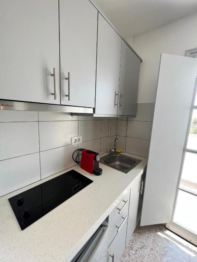 White Lily Suites & Lofts - Adults Only 16 Plus Perivolos  Esterno foto