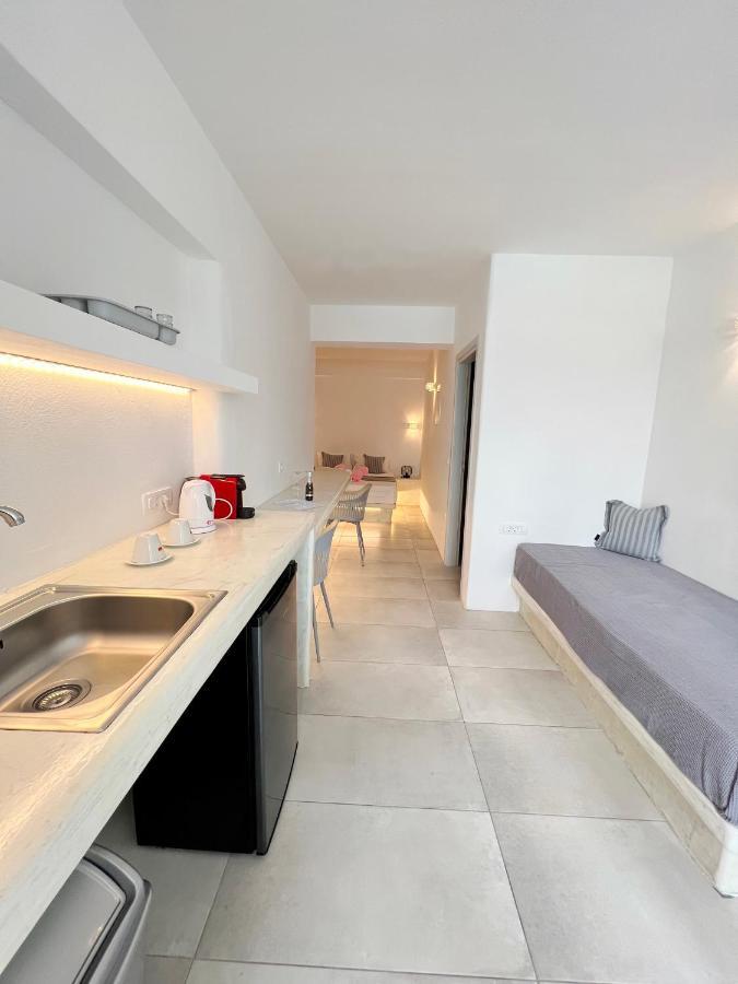 White Lily Suites & Lofts - Adults Only 16 Plus Perivolos  Esterno foto