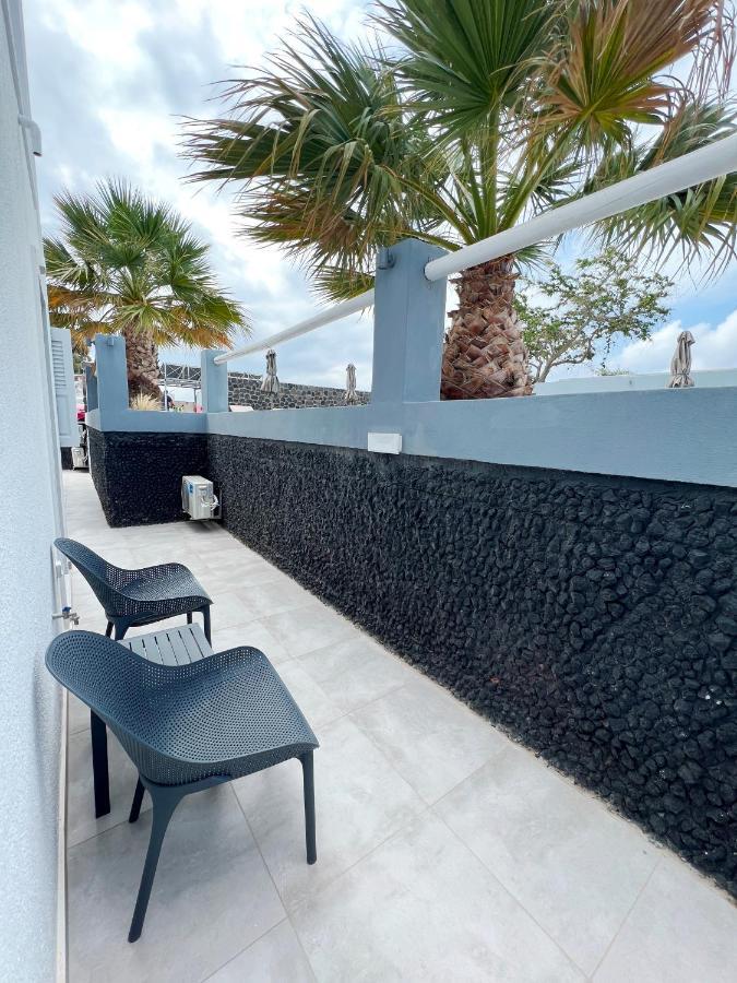 White Lily Suites & Lofts - Adults Only 16 Plus Perivolos  Esterno foto